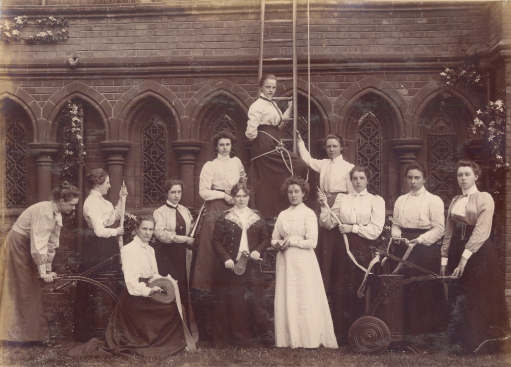 Girton College Fire Brigade Officers, 1901
